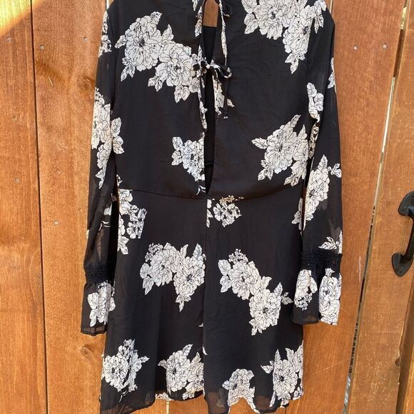 Xhilaration Floral Dress - Picture 7 of 10